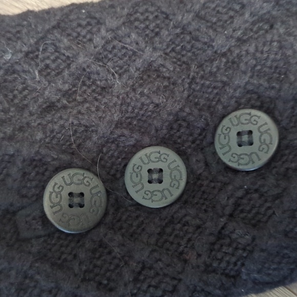 Ugg women's black cable knit slipper shoes. Size US 8 M Gently Used - Picture 3 of 5